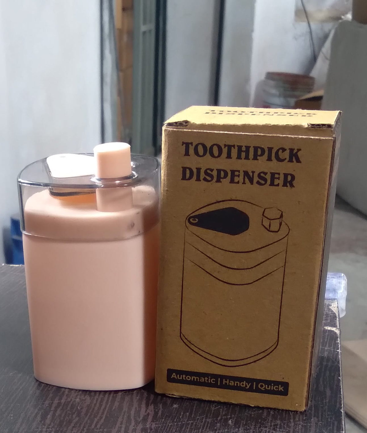 '-up dispenser for toothpicks